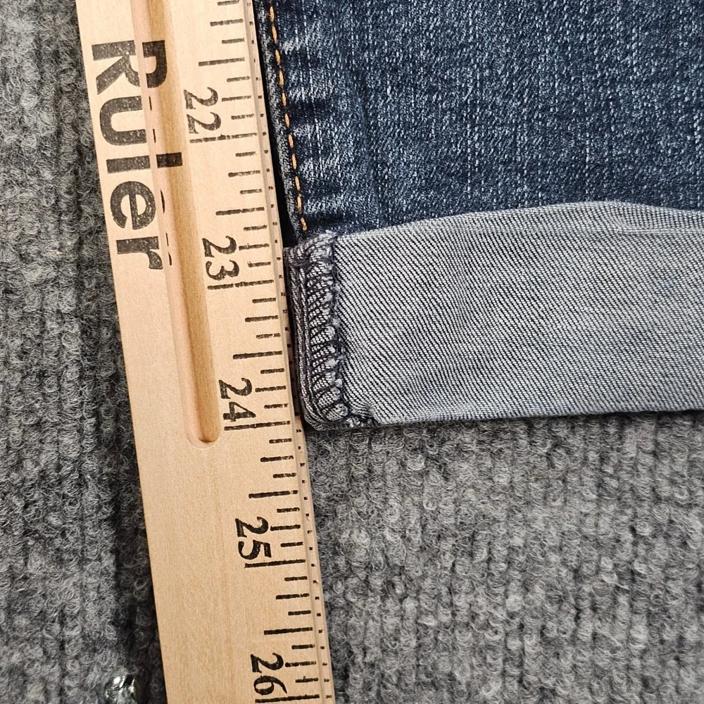 Signature by Levi Strauss Gold Mid Rise Boyfriend Jeans Womens Size 6 W28 Cuffed